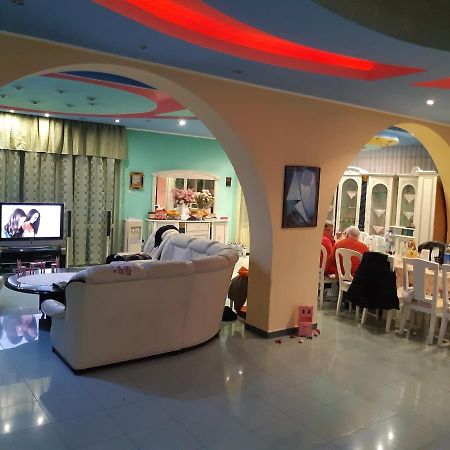 Drumu Carului Casa Albastra酒店 外观 照片