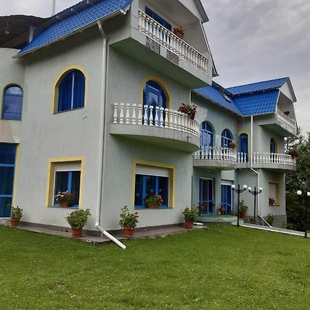 Drumu Carului Casa Albastra酒店 外观 照片
