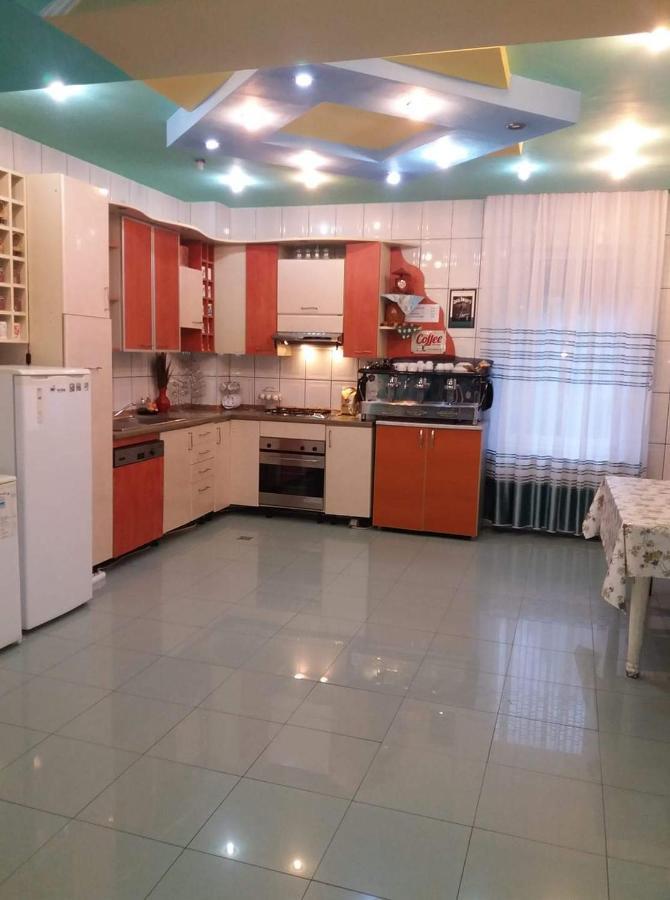 Drumu Carului Casa Albastra酒店 外观 照片